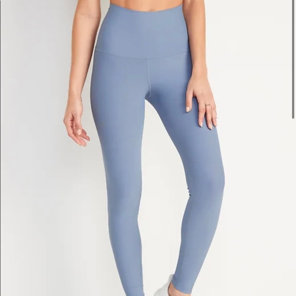 Extra high waisted, lilac leggings from Old Navy